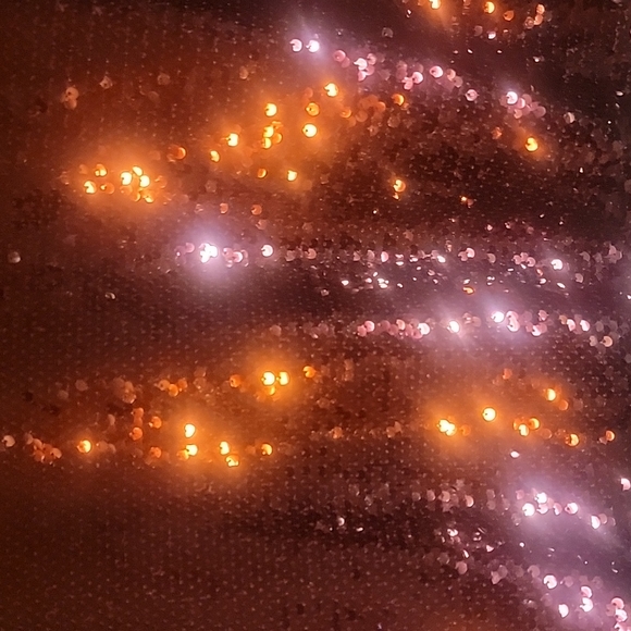 Stunning Sequin crop top in Raspberry Red XL - Picture 3 of 16